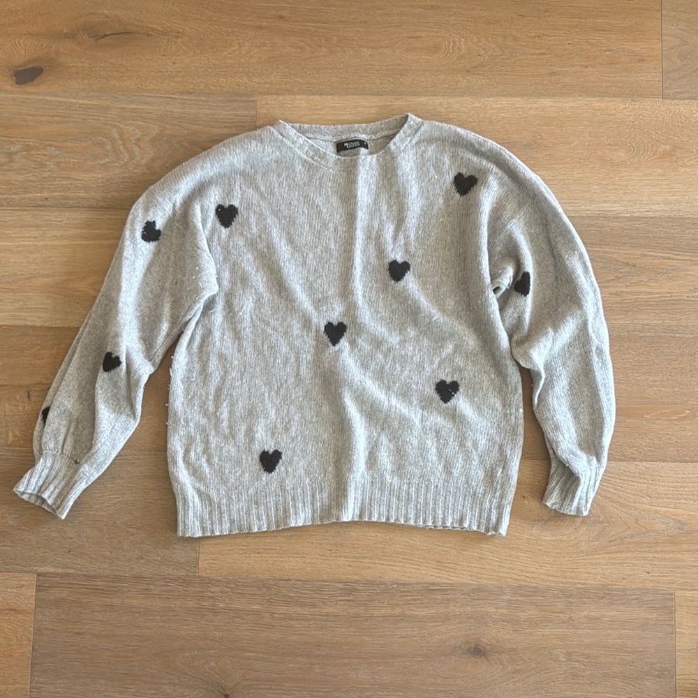 Gray Heart Pattern Sweater - image 1